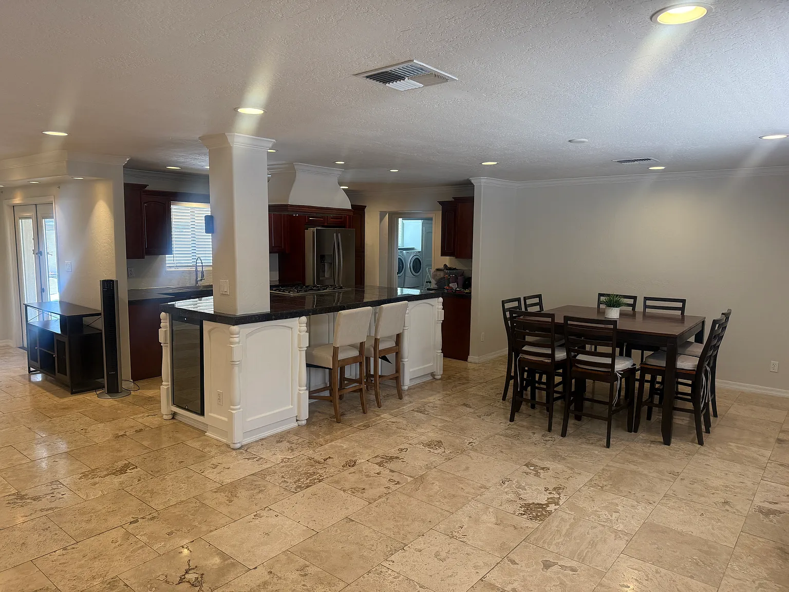 3 bed 2 bath with pool and garage
